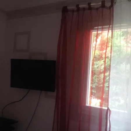 ホームステイ Dans Maison Familiale Loue Ch1 Vintage Rouge 2 Pers, Couple *